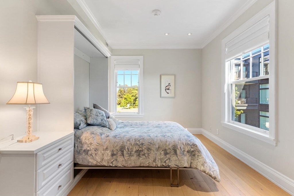 35 Littles Point Rd # 201 Unit: S-201