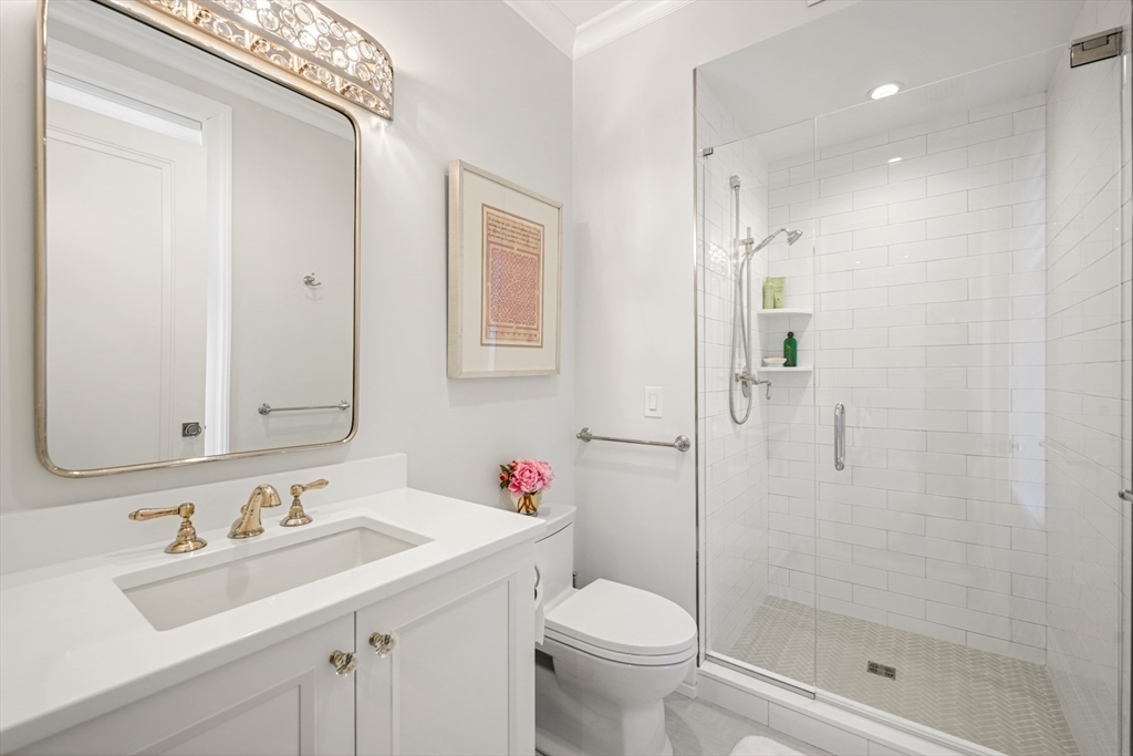 35 Littles Point Road # 201 Unit: S-201