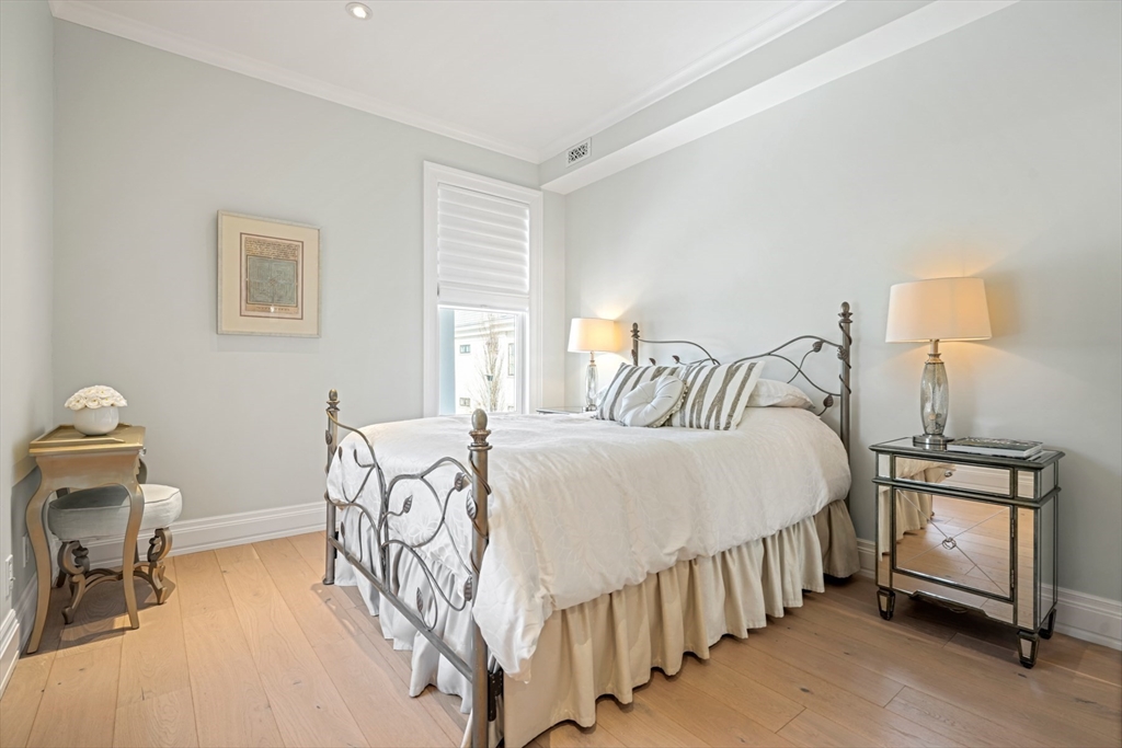 35 Littles Point Road # 201 Unit: S-201