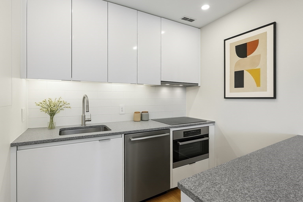 19 Arlington St Unit 53