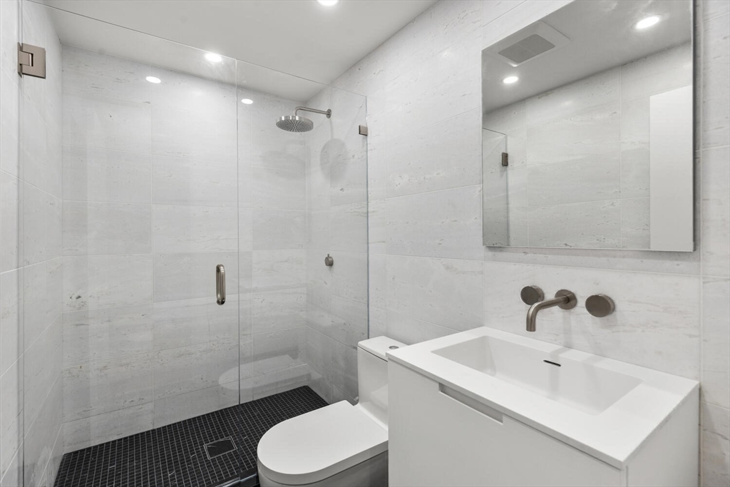 19 Arlington St Unit 53