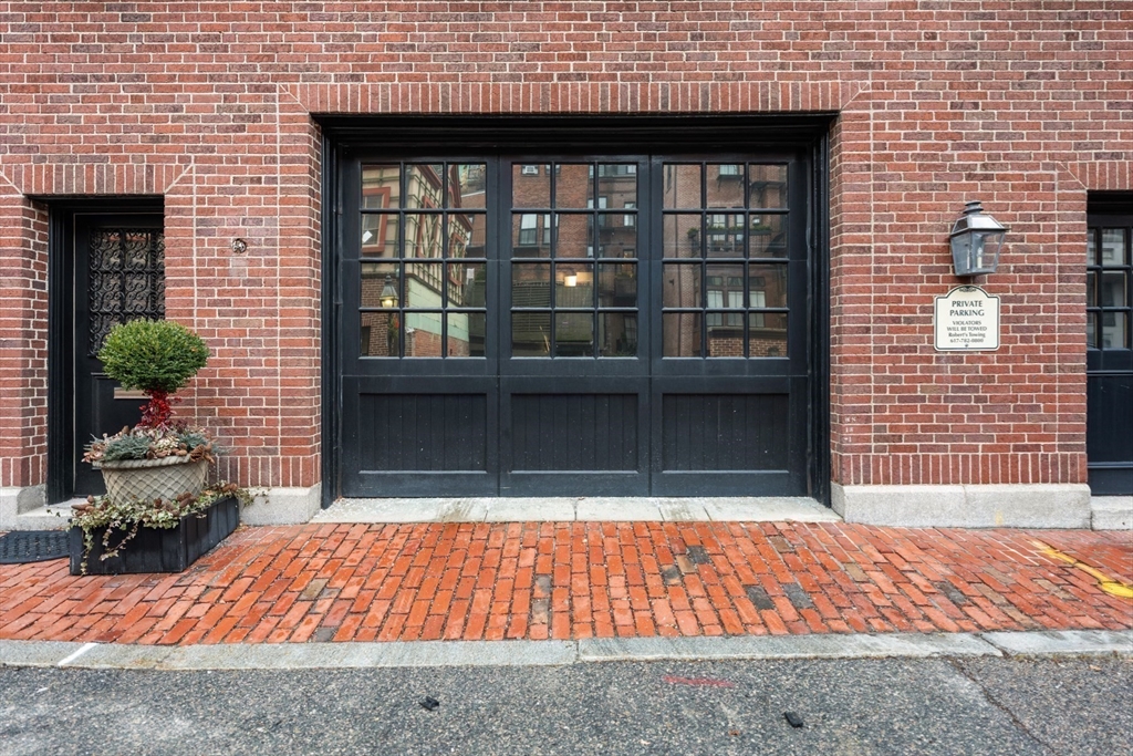 25 Beaver Place