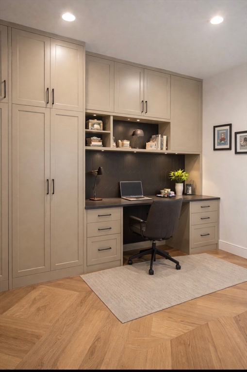 285 Columbus Ave Unit: PH805