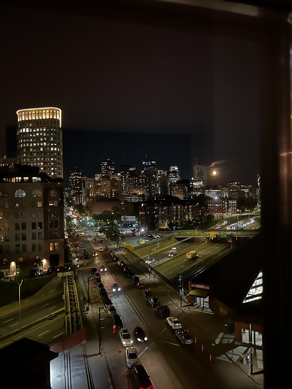 285 Columbus Ave Unit: PH805