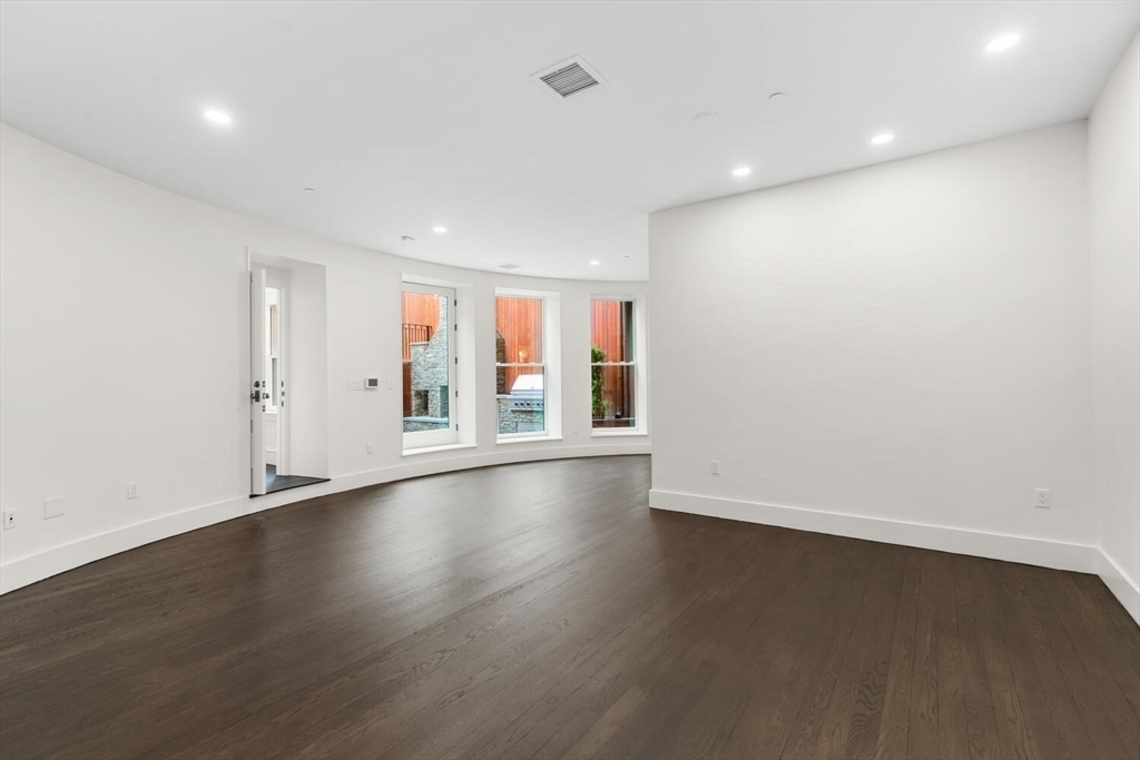 409 Commonwealth Avenue # B