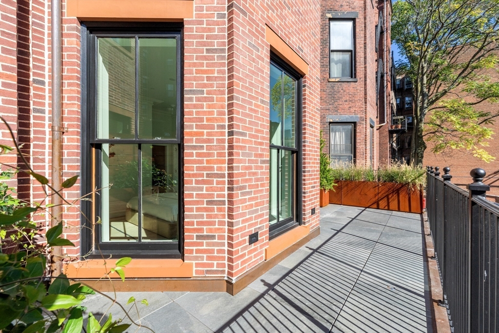 260-262 Commonwealth Avenue # 1A