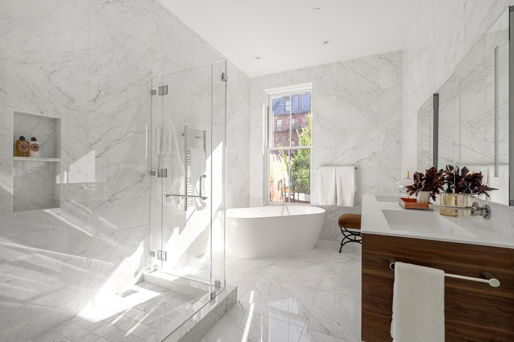 260-262 Commonwealth Avenue # 1A