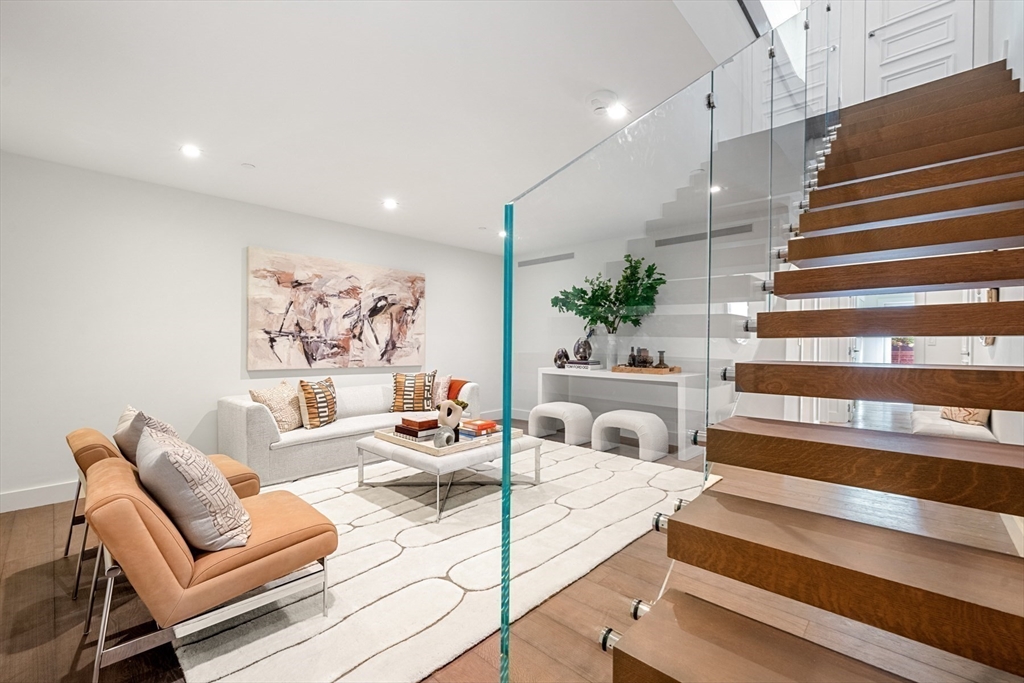 260-262 Commonwealth Avenue # 1A