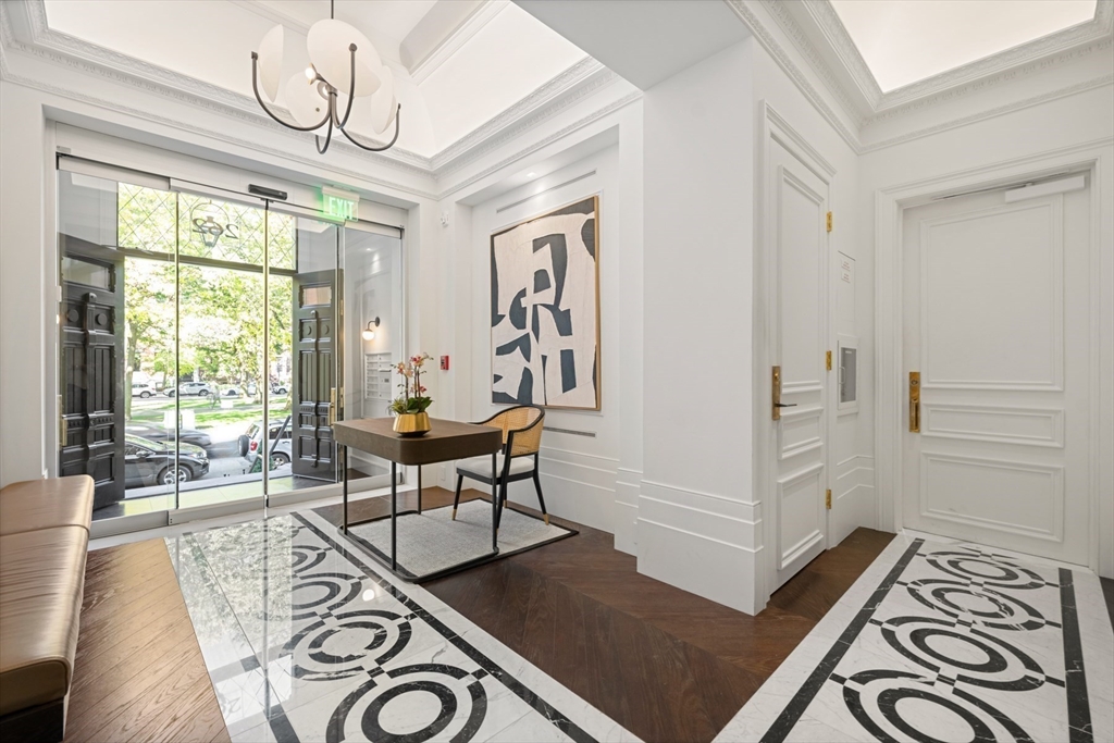 260-262 Commonwealth Avenue # 1B