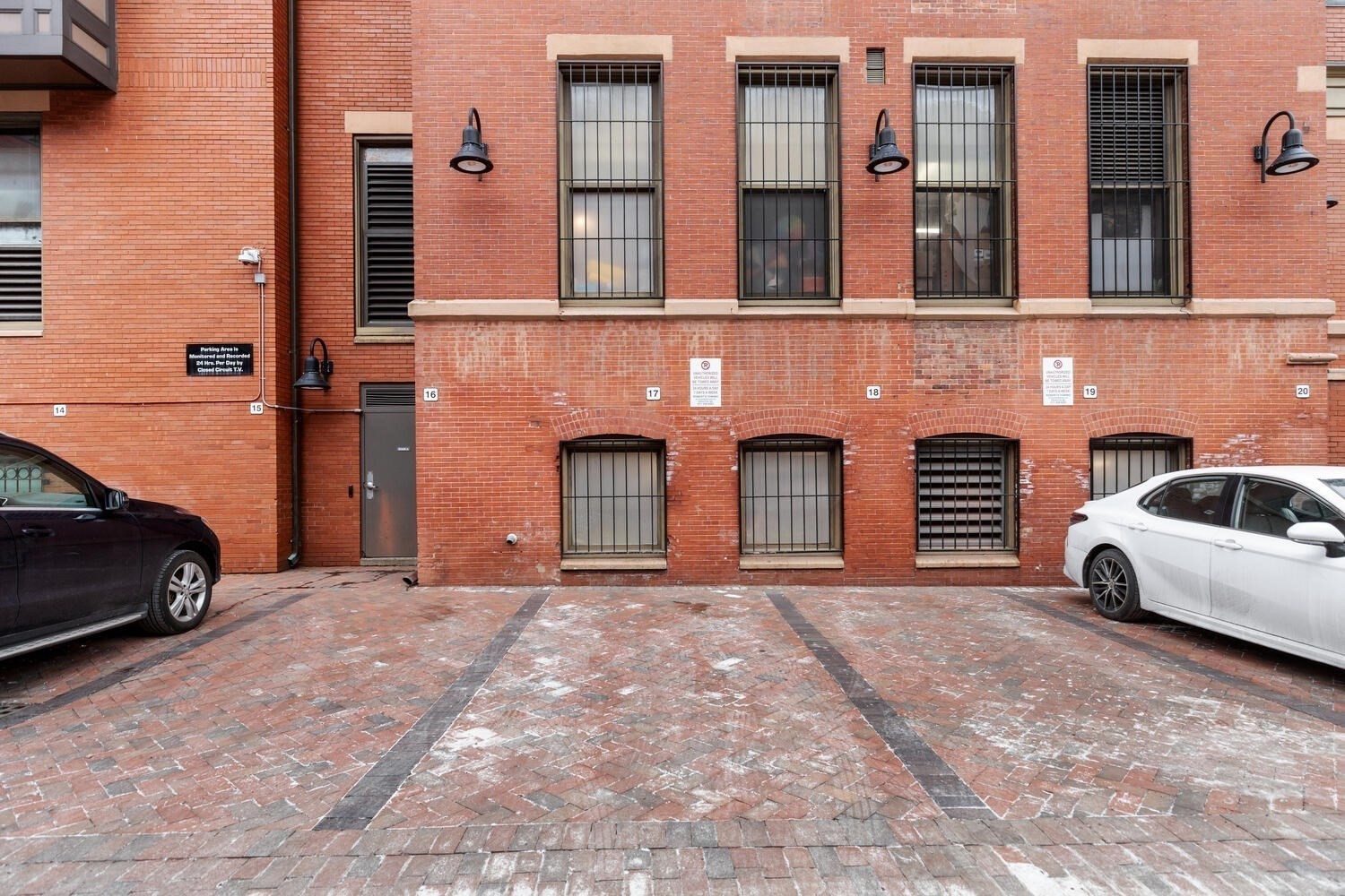 201 Newbury St # 202