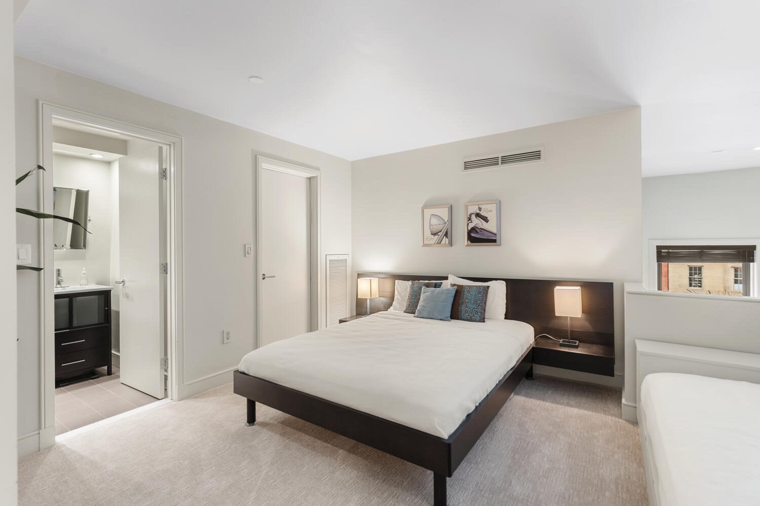 201 Newbury St # 202