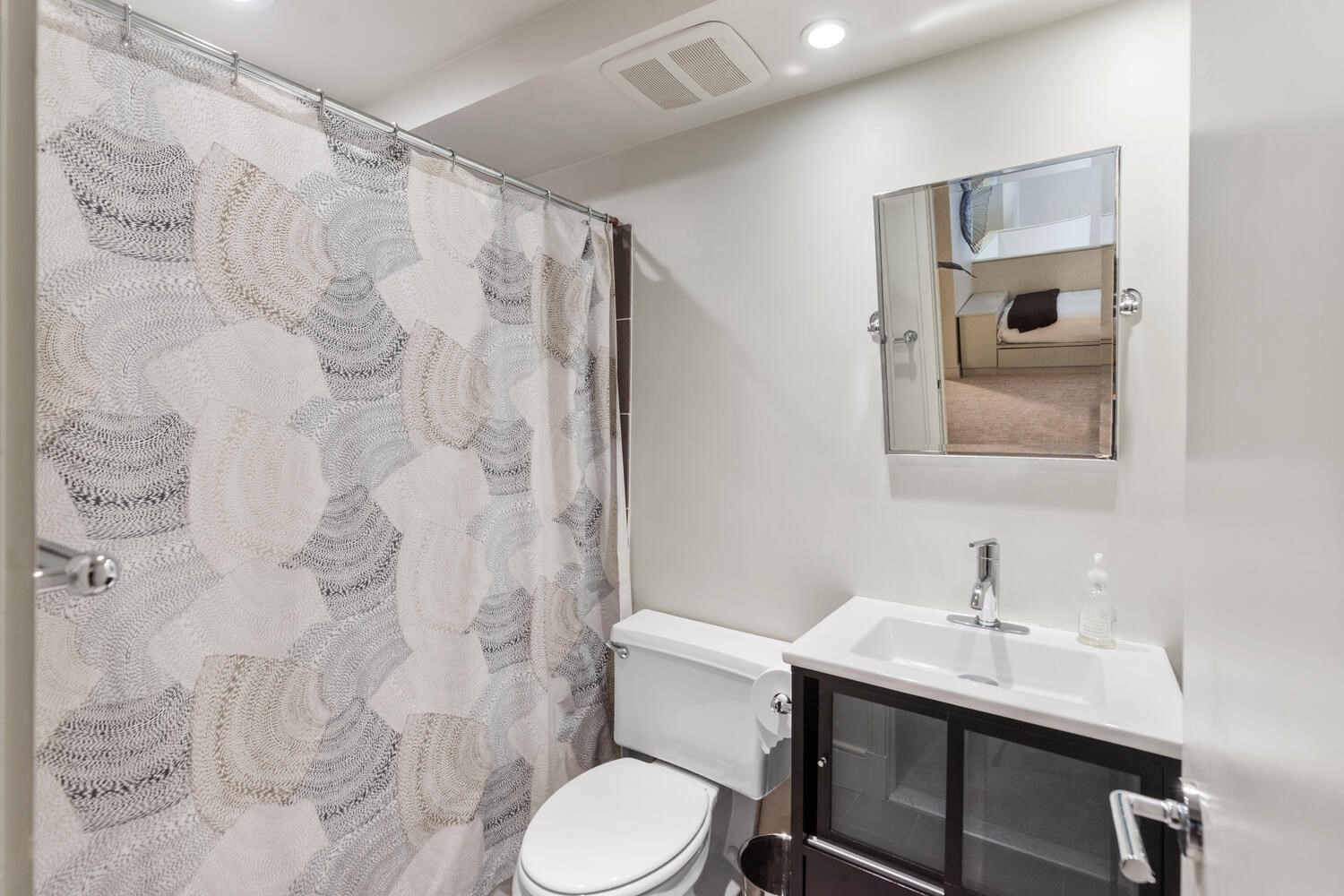 201 Newbury St # 202