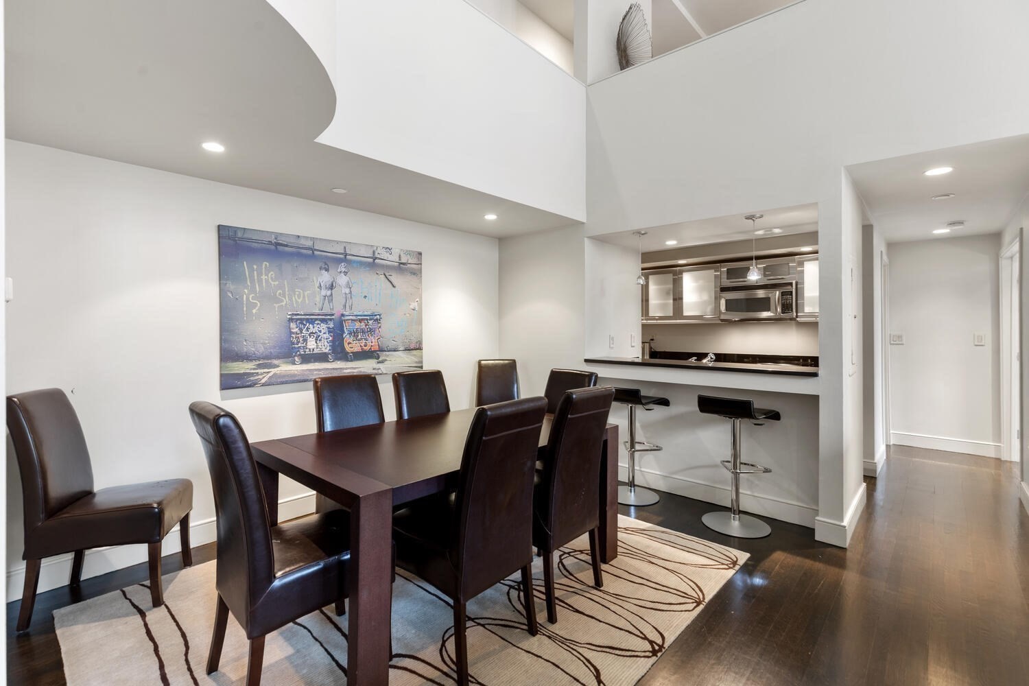 201 Newbury St # 202