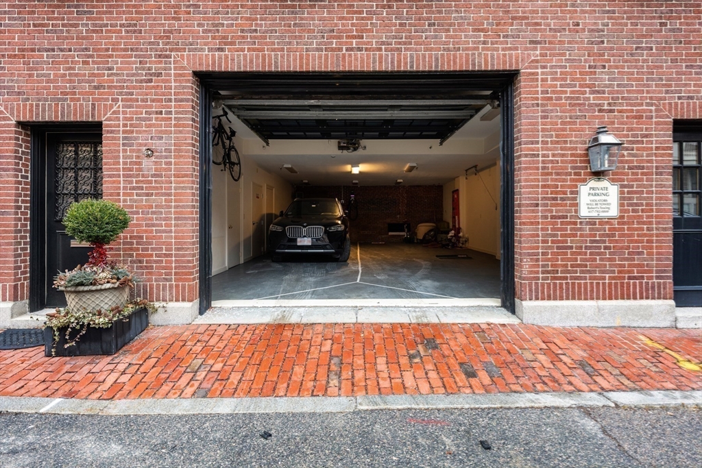 23-25 Beaver Place