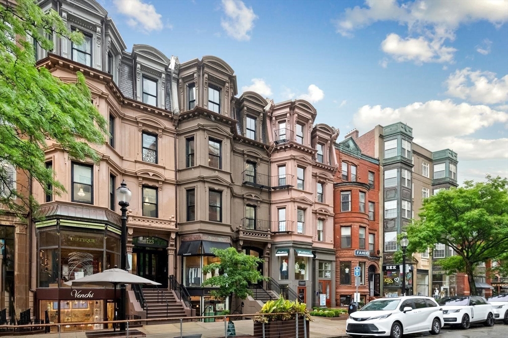 121 Newbury Street PH