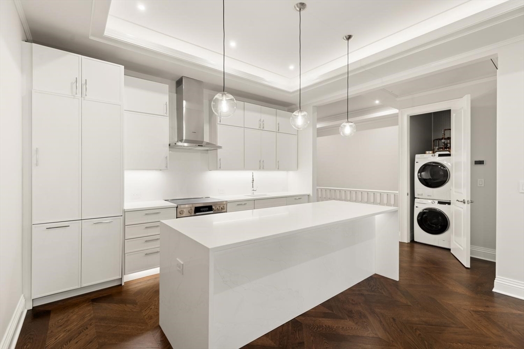 121 Newbury Street PH