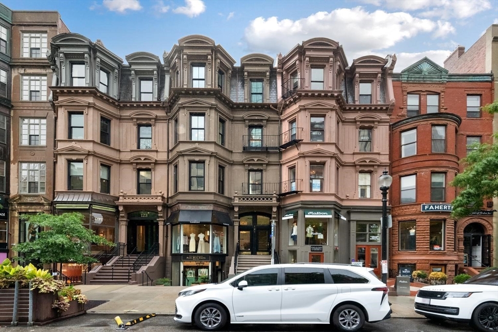 121 Newbury Street PH