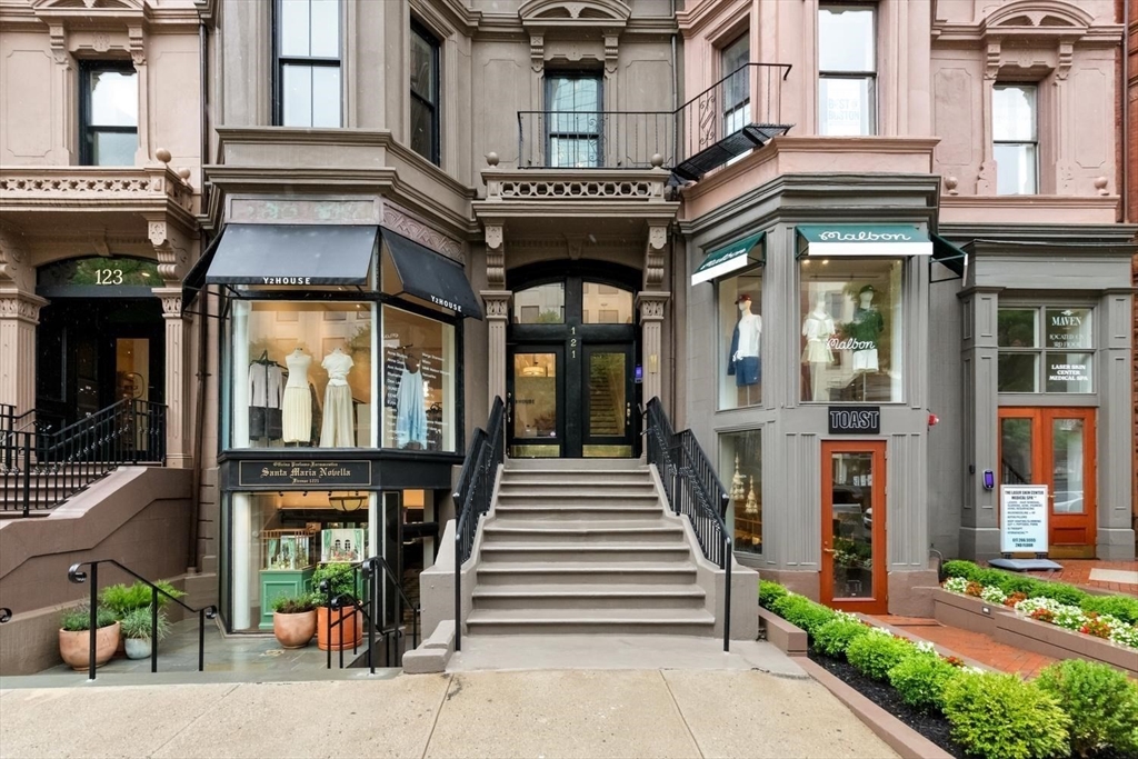 121 Newbury Street PH