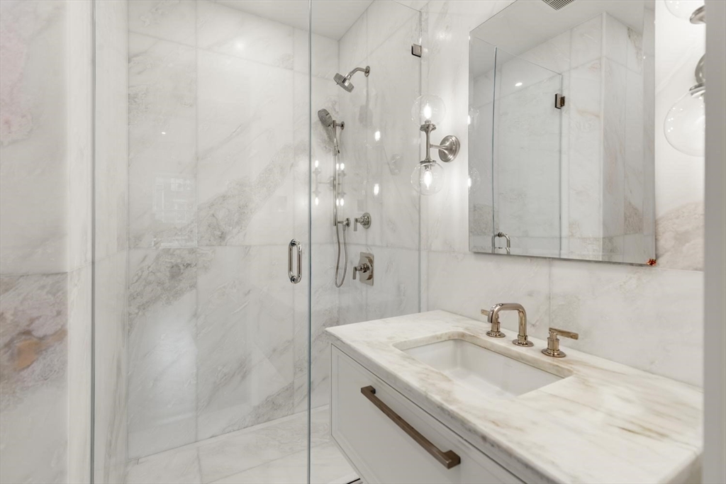 121 Newbury Street PH