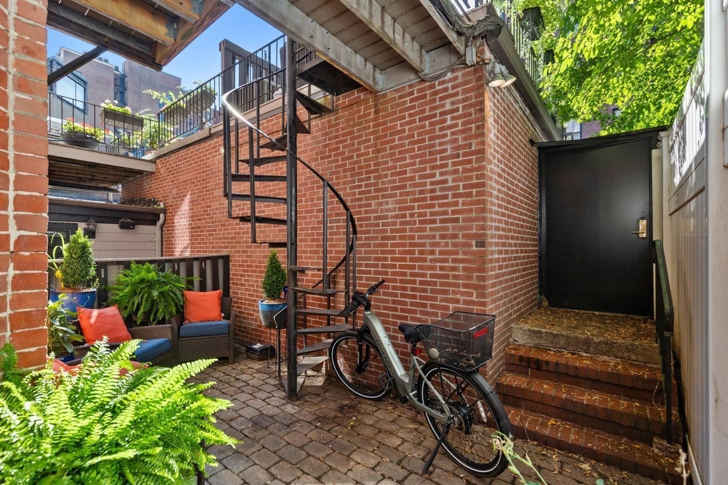 76 Marlborough Street # 6