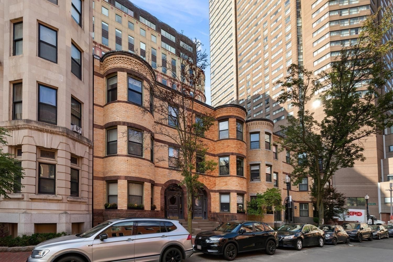 45 Saint Botolph Street # 204