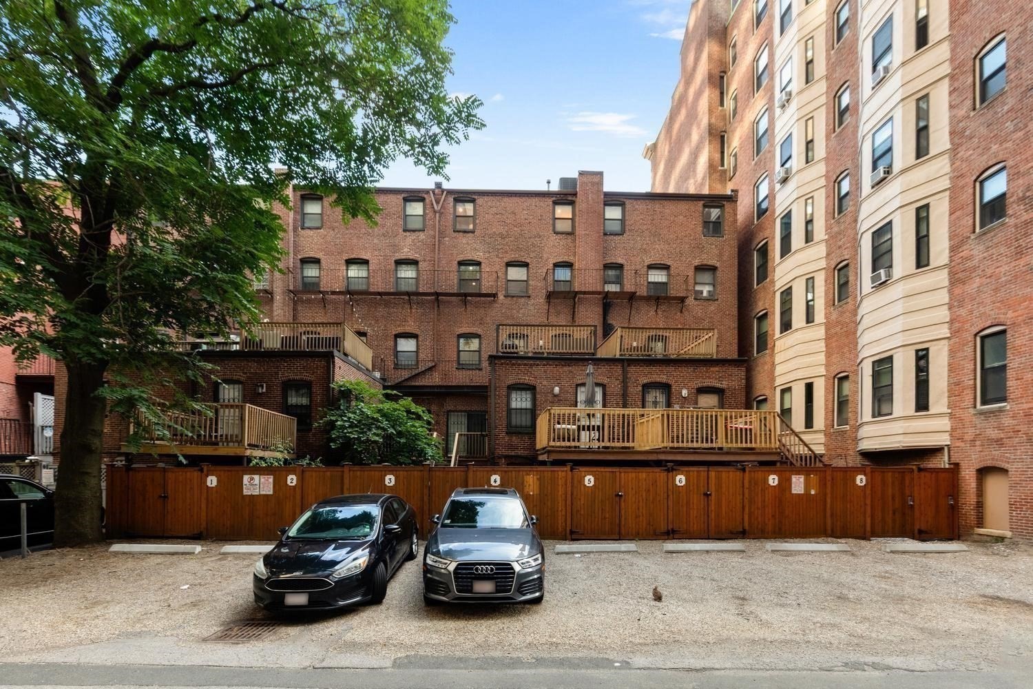 45 Saint Botolph Street # 204