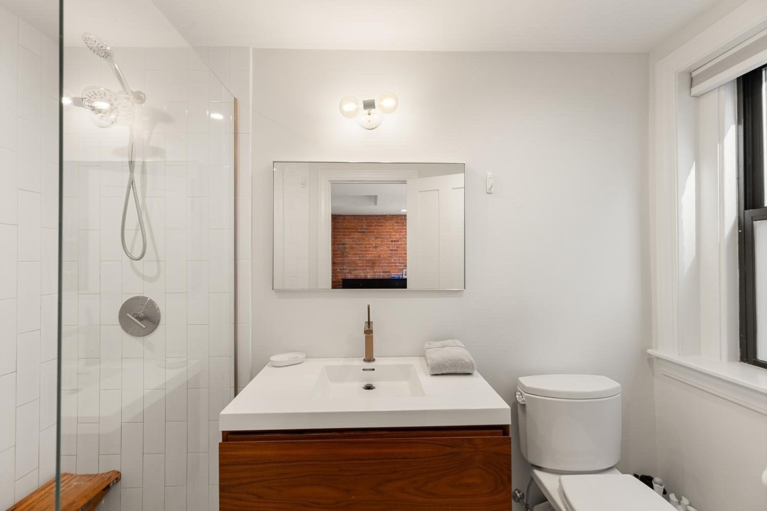 45 Saint Botolph Street # 204