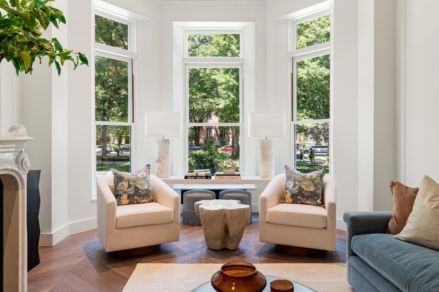 262 Commonwealth Ave # 1B