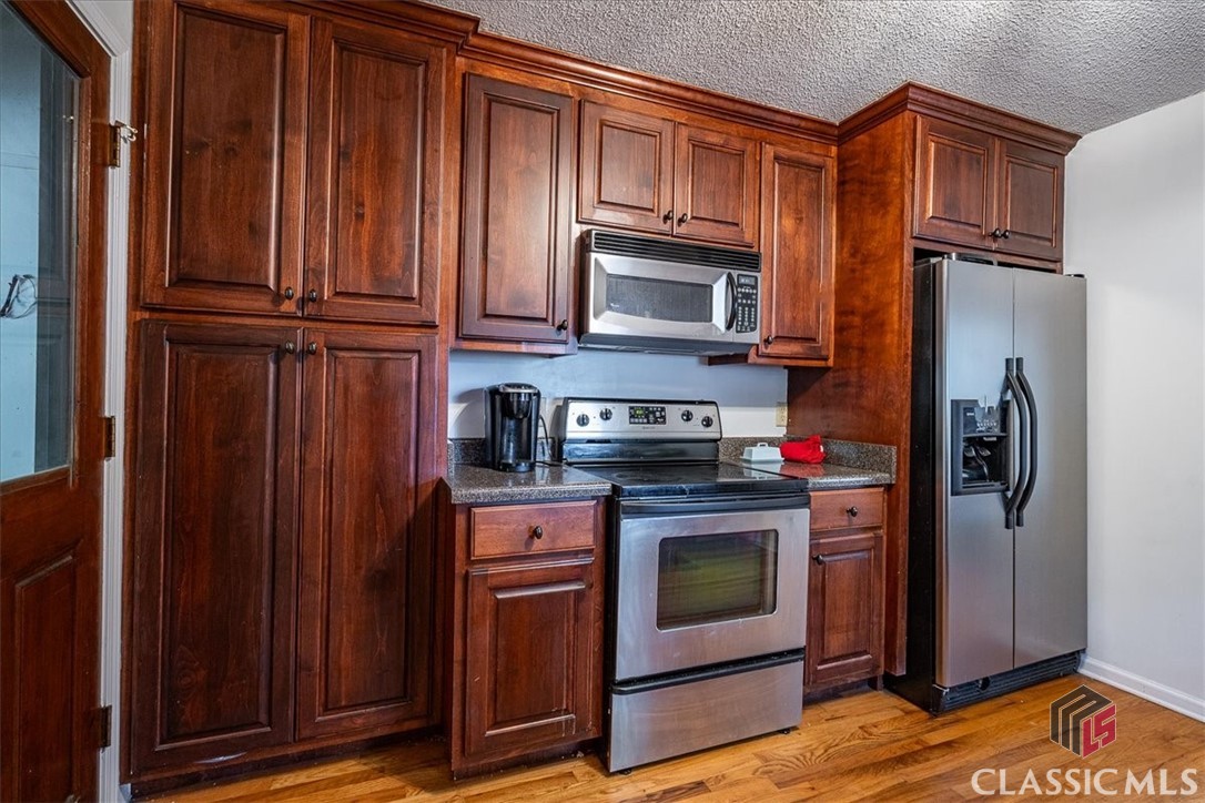 160 Bentwood Trail