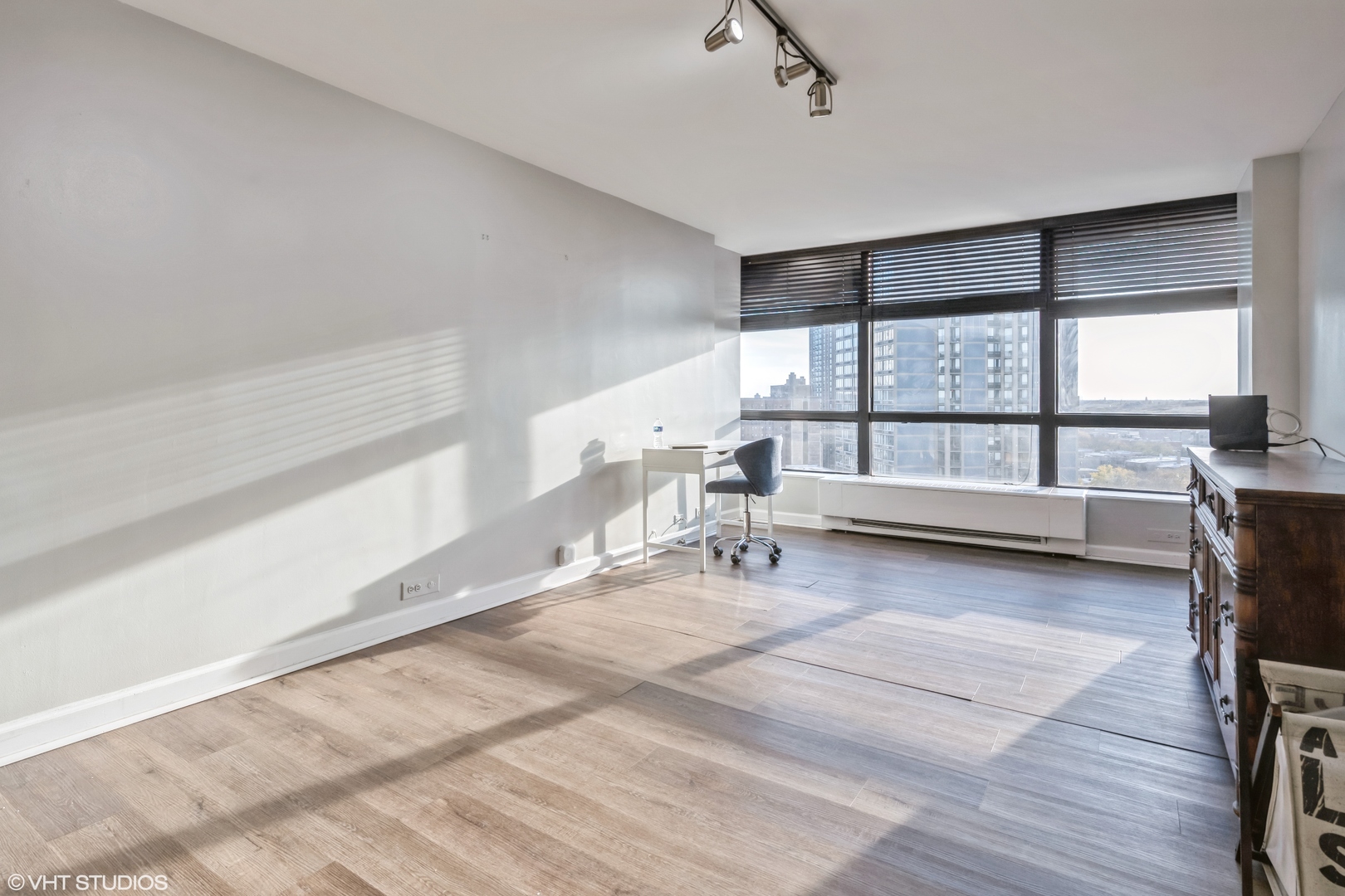 5415 N Sheridan Road Unit: 1515