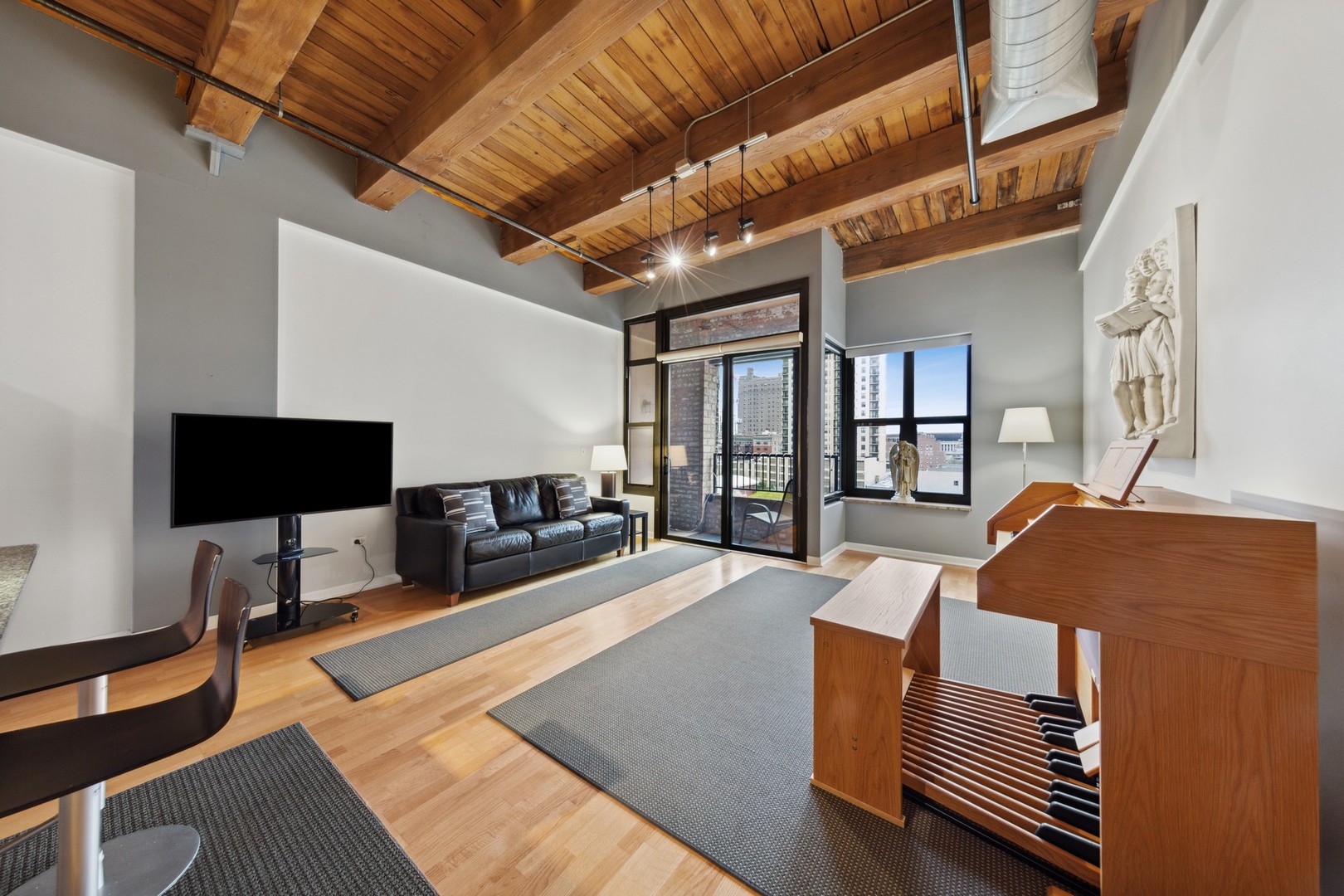 1503 S State Street Unit: 611