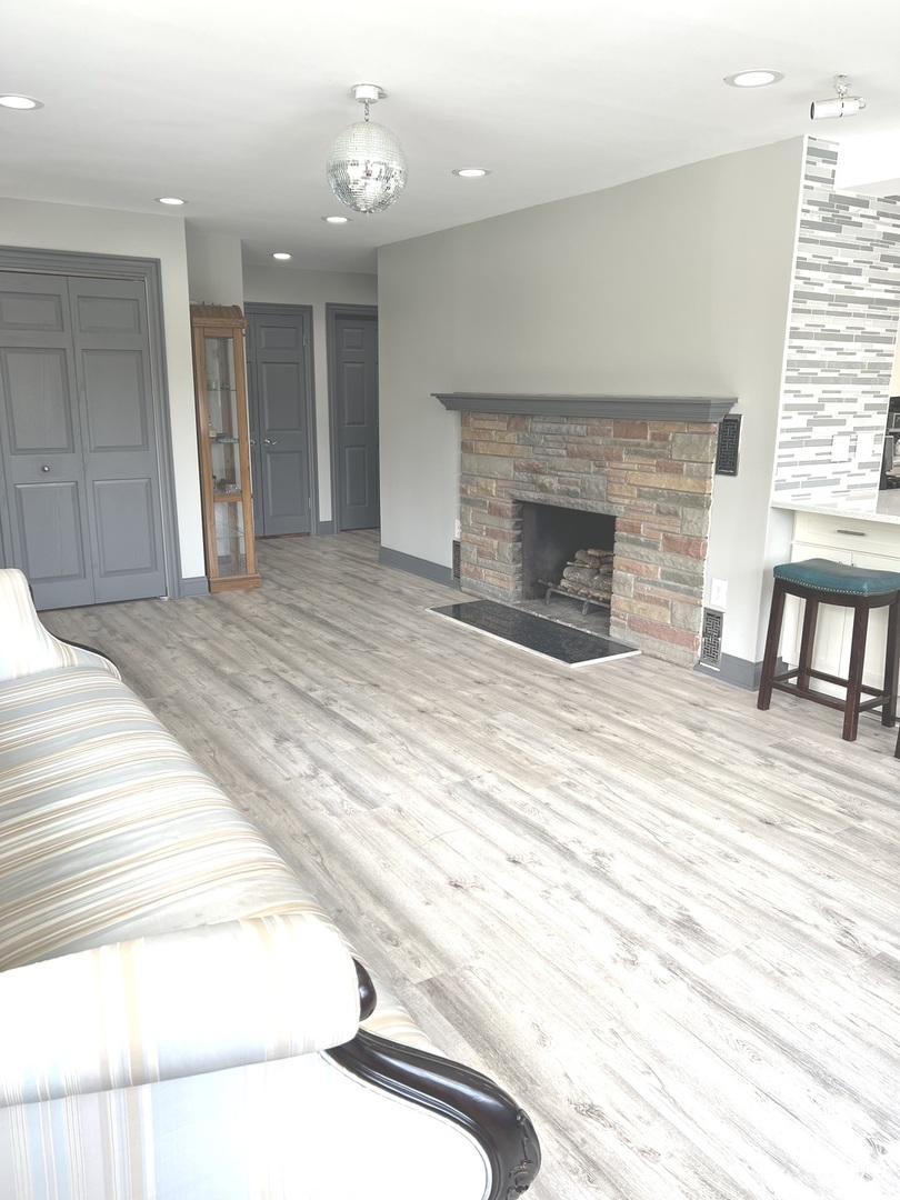 8949 W 103rd Street
