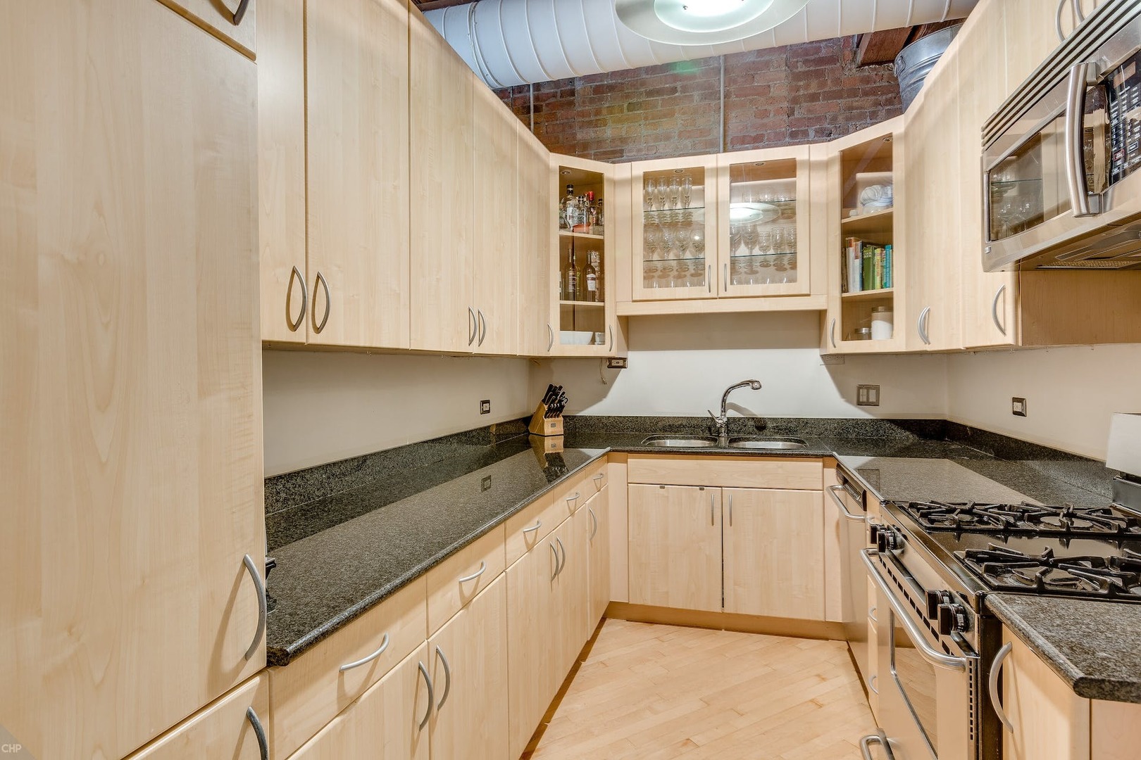 400 S GREEN Street Unit: 306