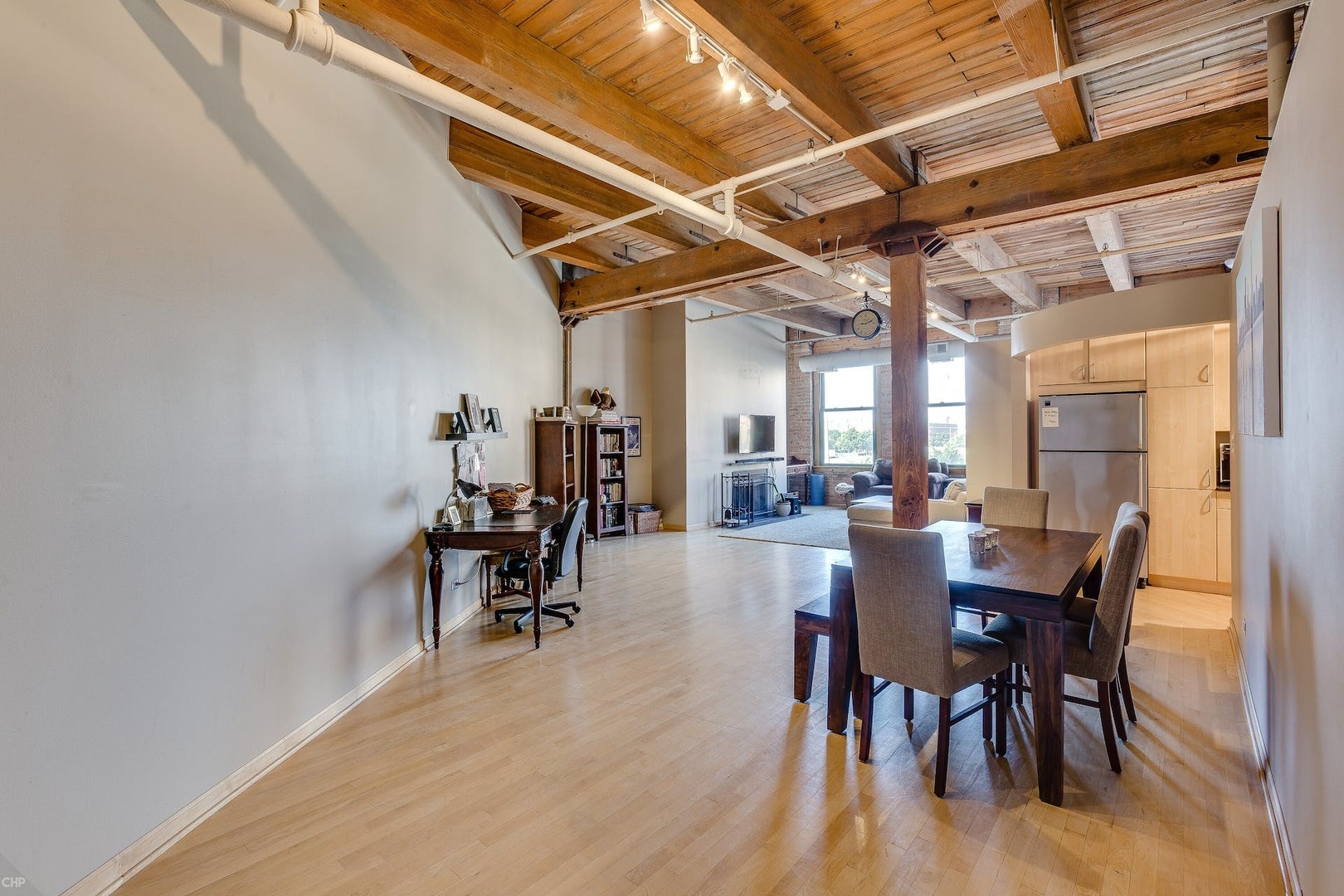 400 S GREEN Street Unit: 306