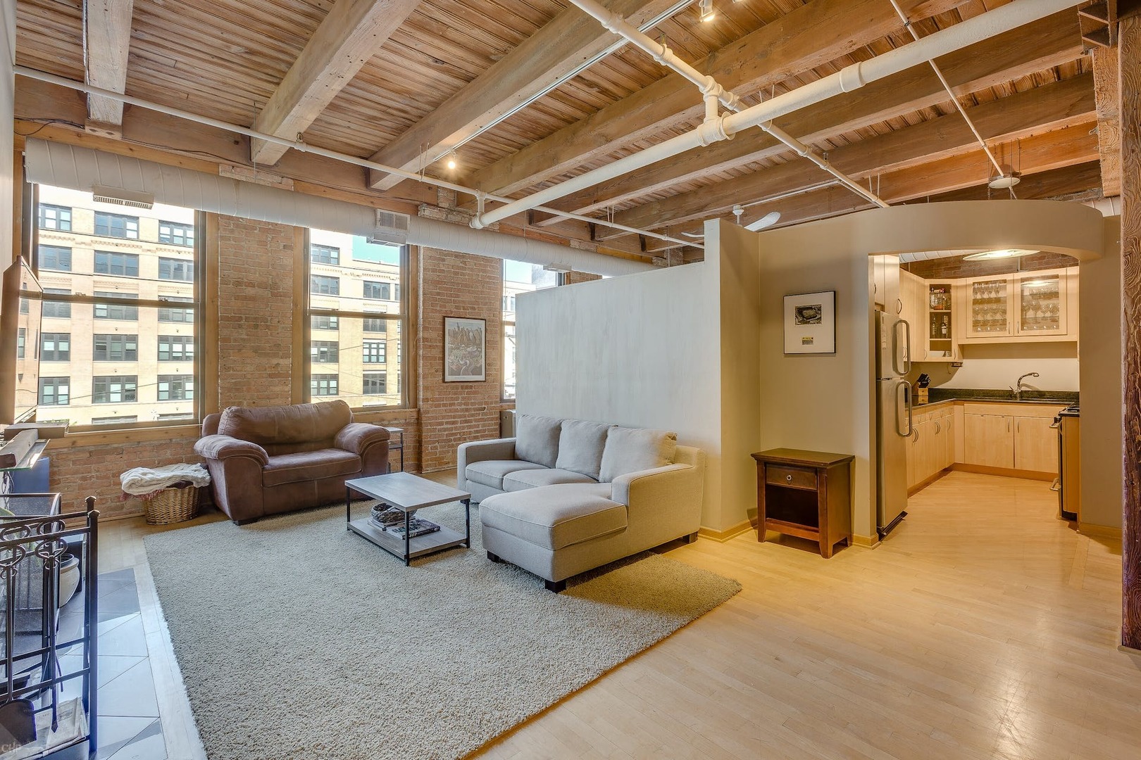 400 S GREEN Street Unit: 306
