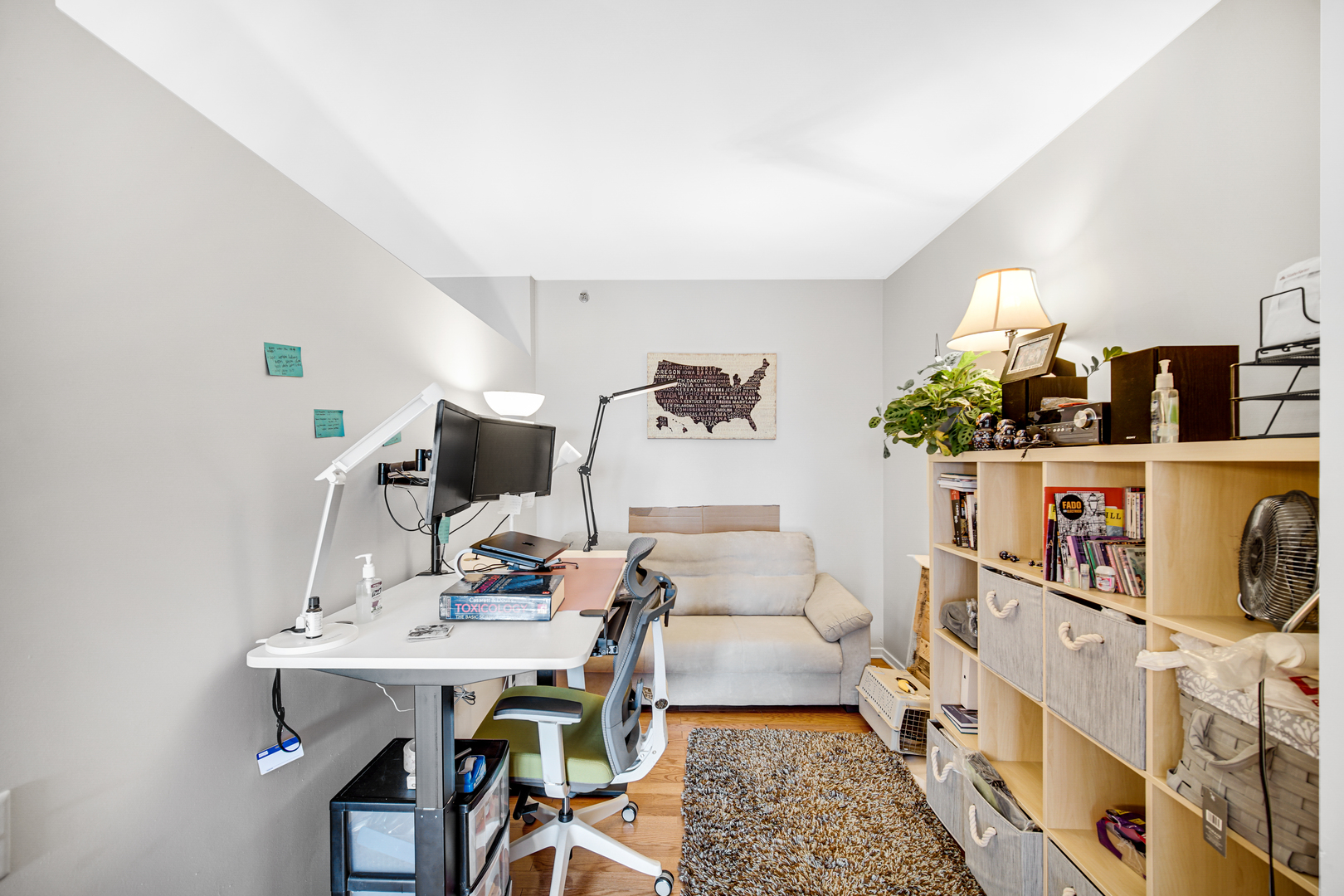 210 S DES PLAINES Street Unit: 907