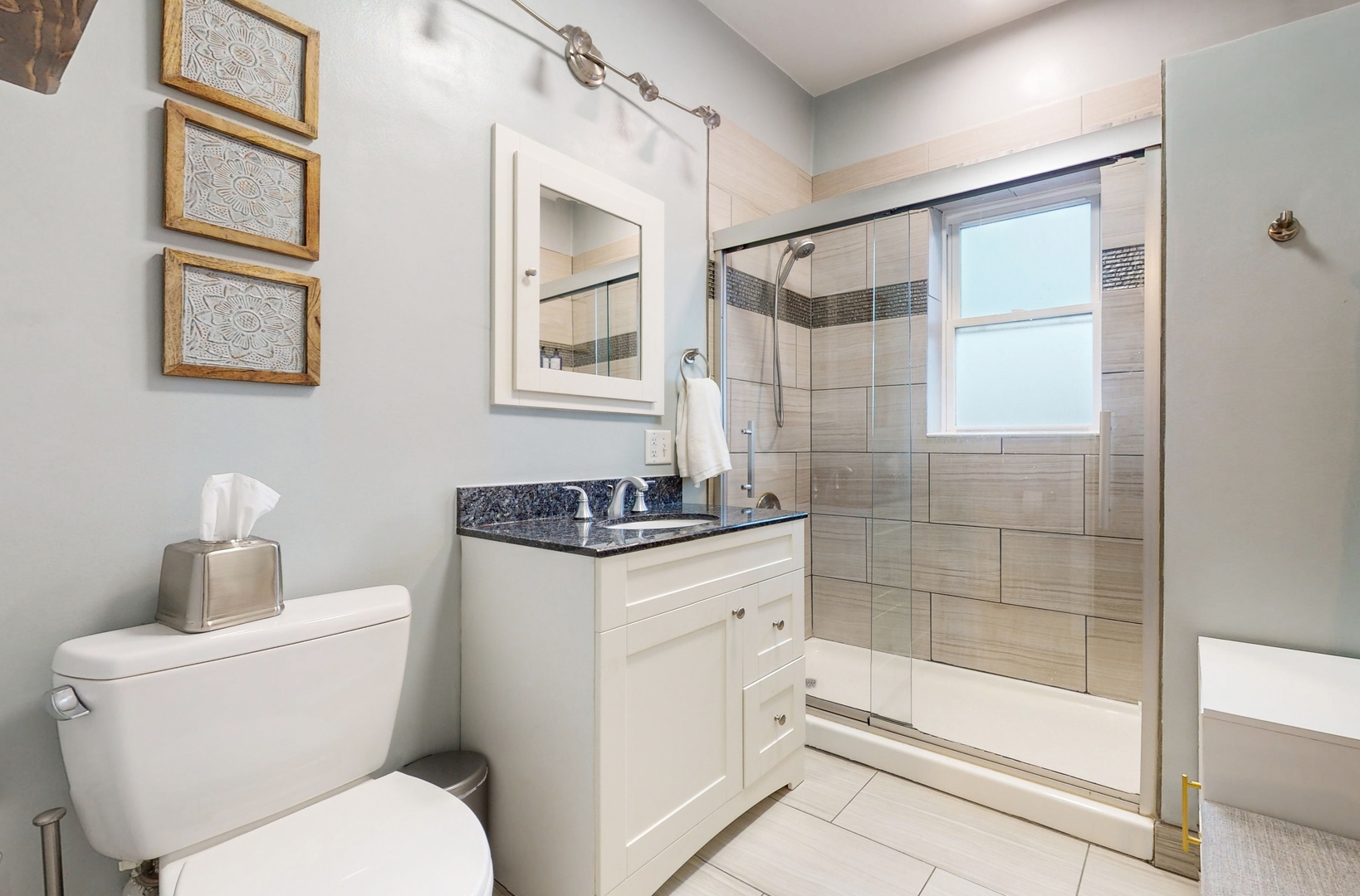 1620 W DIVERSEY Parkway Unit: 3C