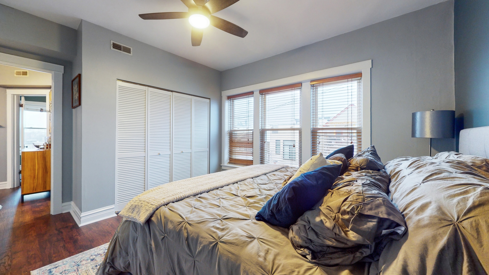 1620 W DIVERSEY Parkway Unit: 3C