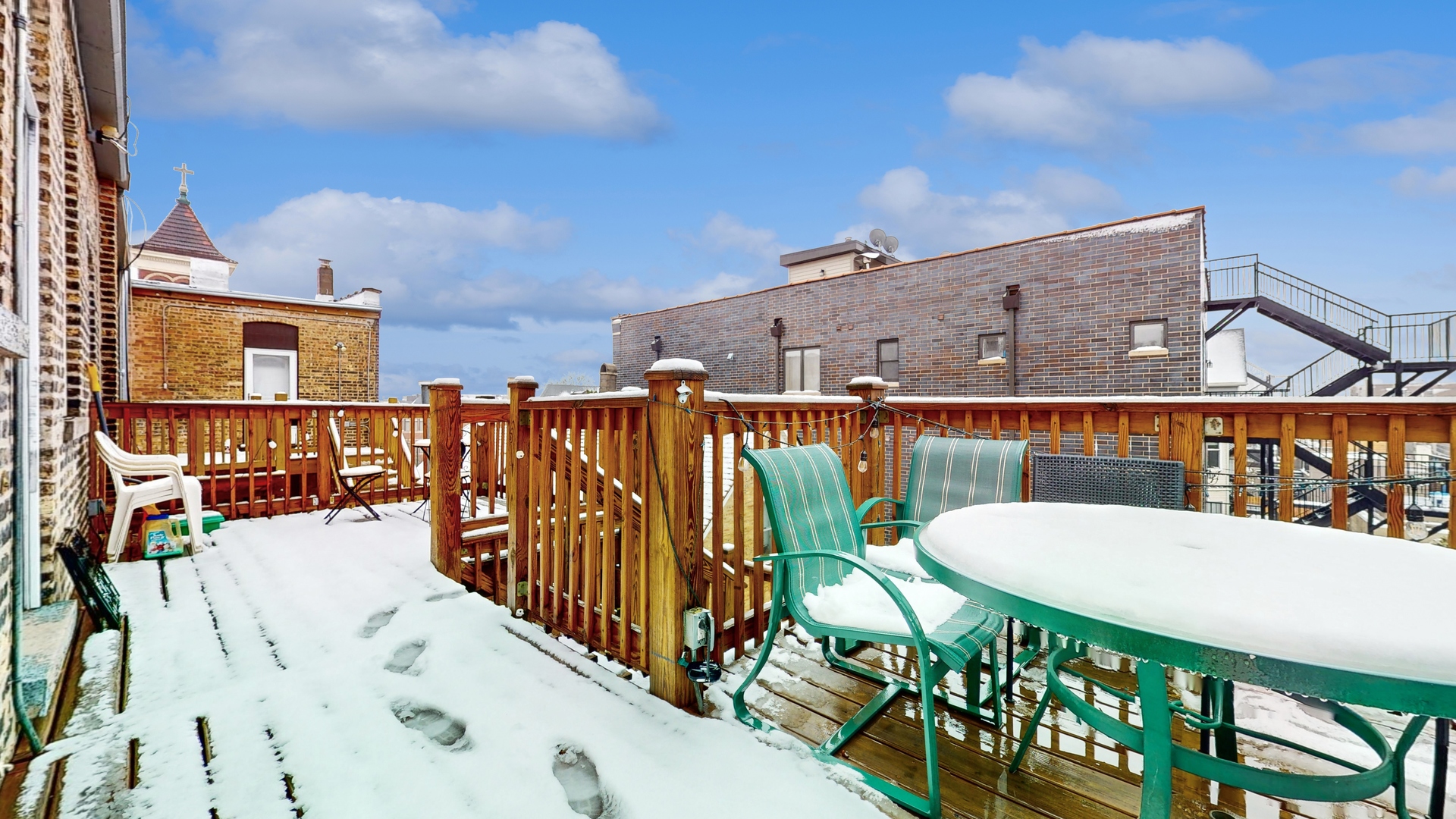 1620 W DIVERSEY Parkway Unit: 3C