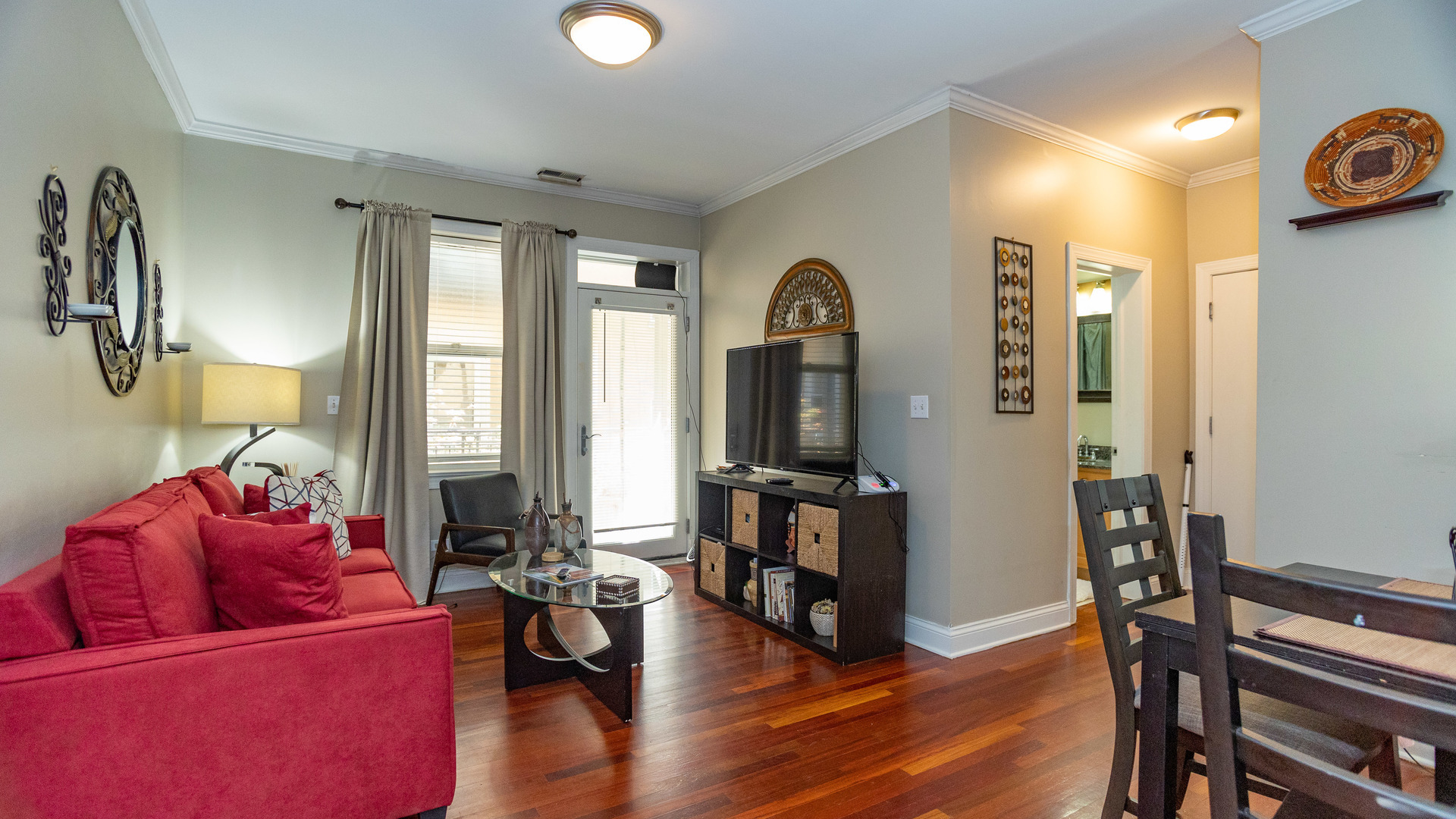 7631 N Greenview Avenue Unit: 1F