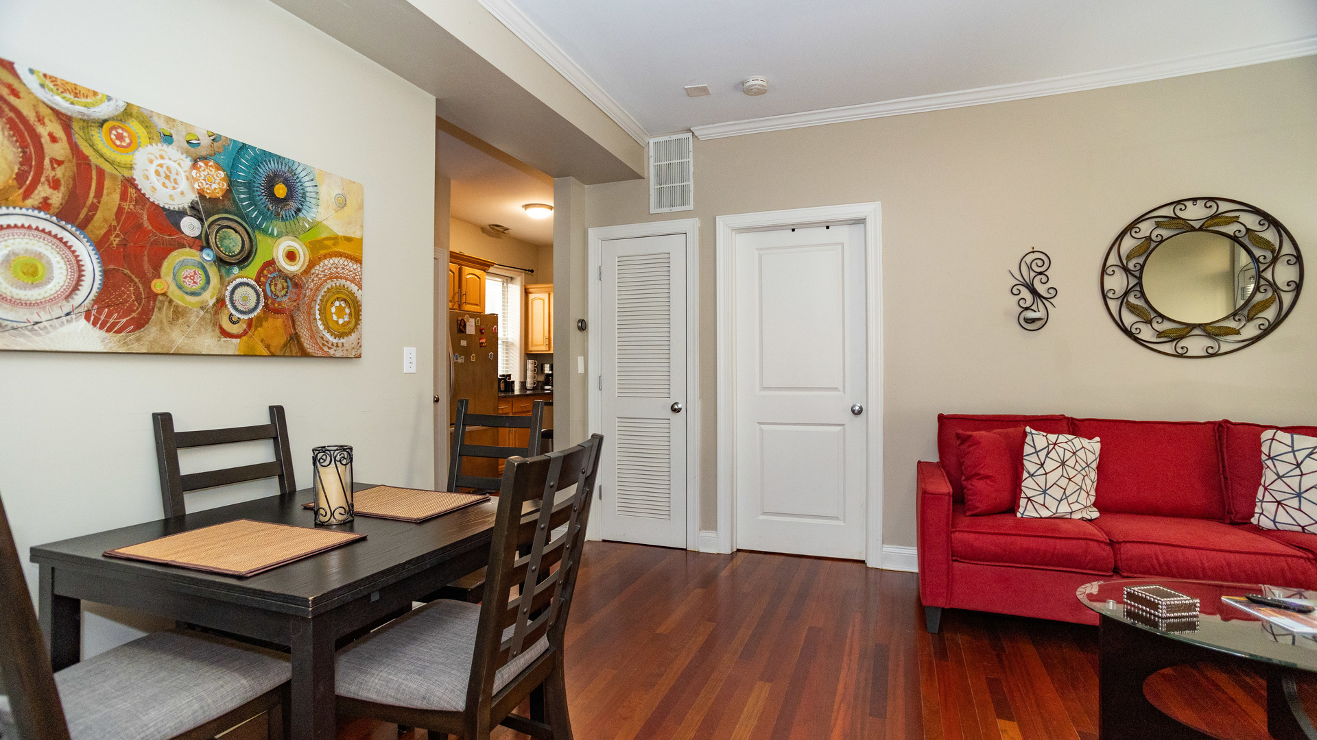 7631 N Greenview Avenue Unit: 1F