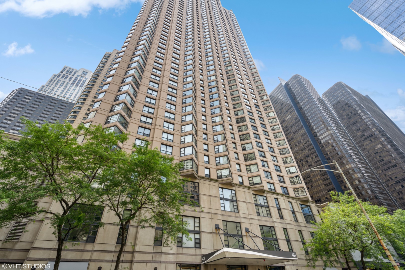 401 E ONTARIO Street Unit: 507