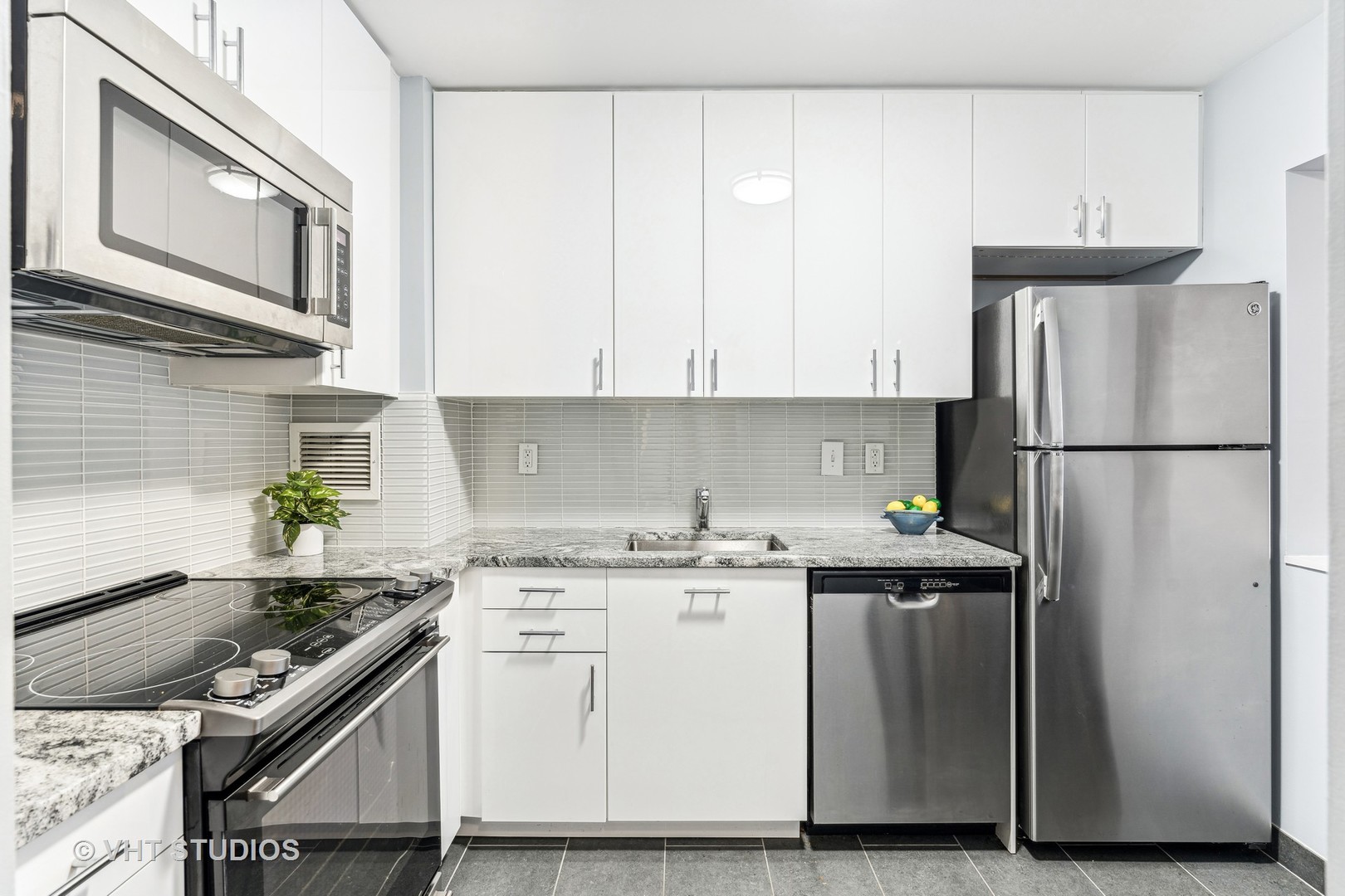 401 E ONTARIO Street Unit: 507