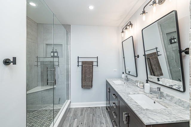 1645 W OGDEN Avenue Unit: 439