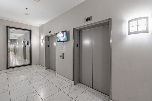 1645 W OGDEN Avenue Unit: 439