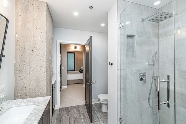 1645 W OGDEN Avenue Unit: 439