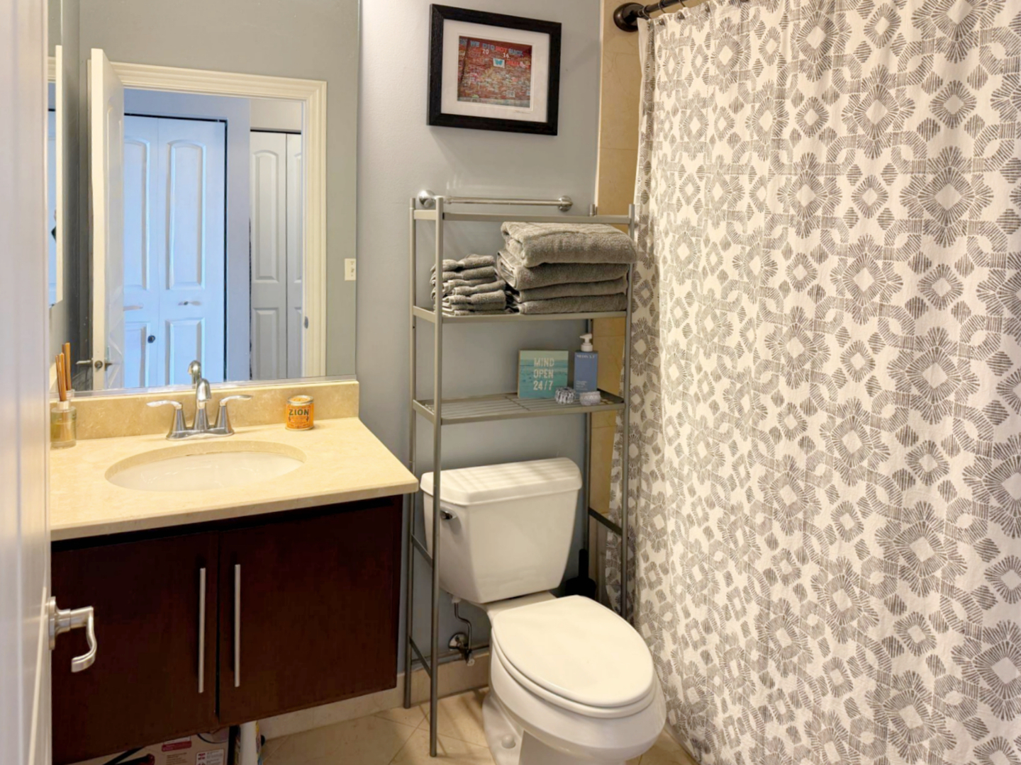 4950 N WESTERN Avenue Unit: PH2