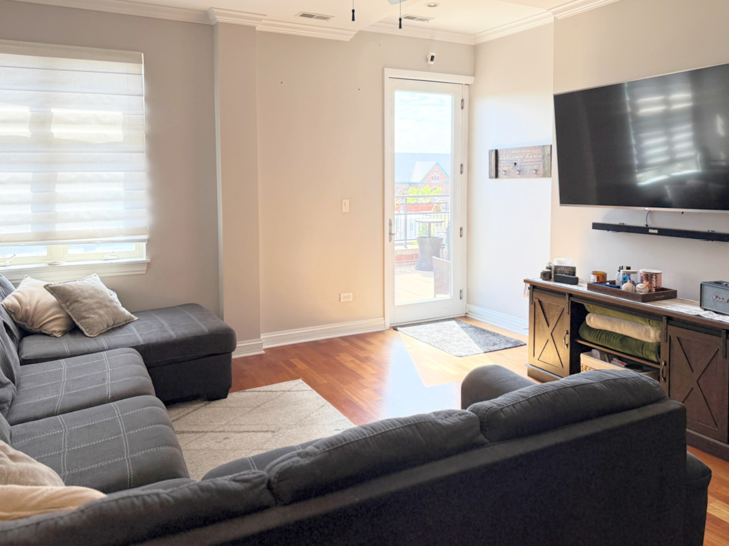 4950 N WESTERN Avenue Unit: PH2