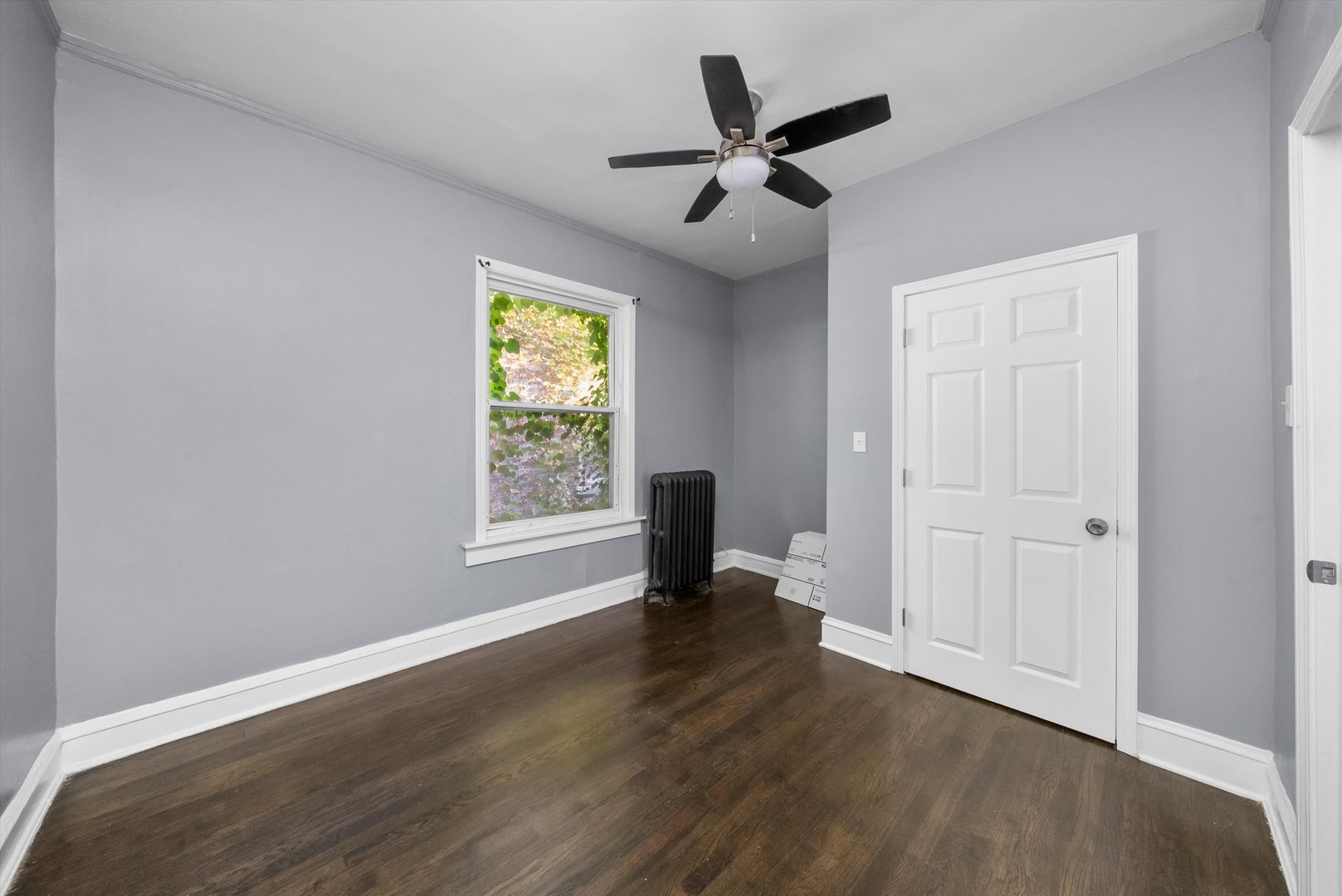 7643 S Paxton Avenue