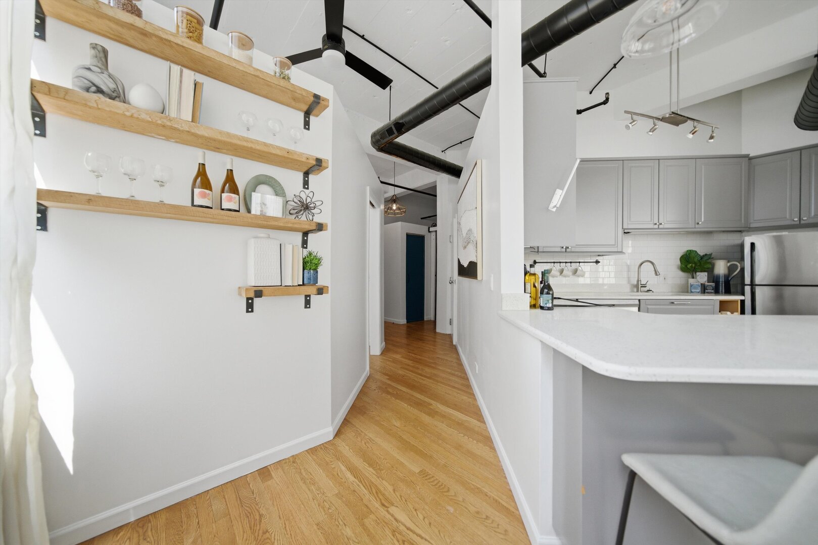 124 W Polk Street Unit: 406